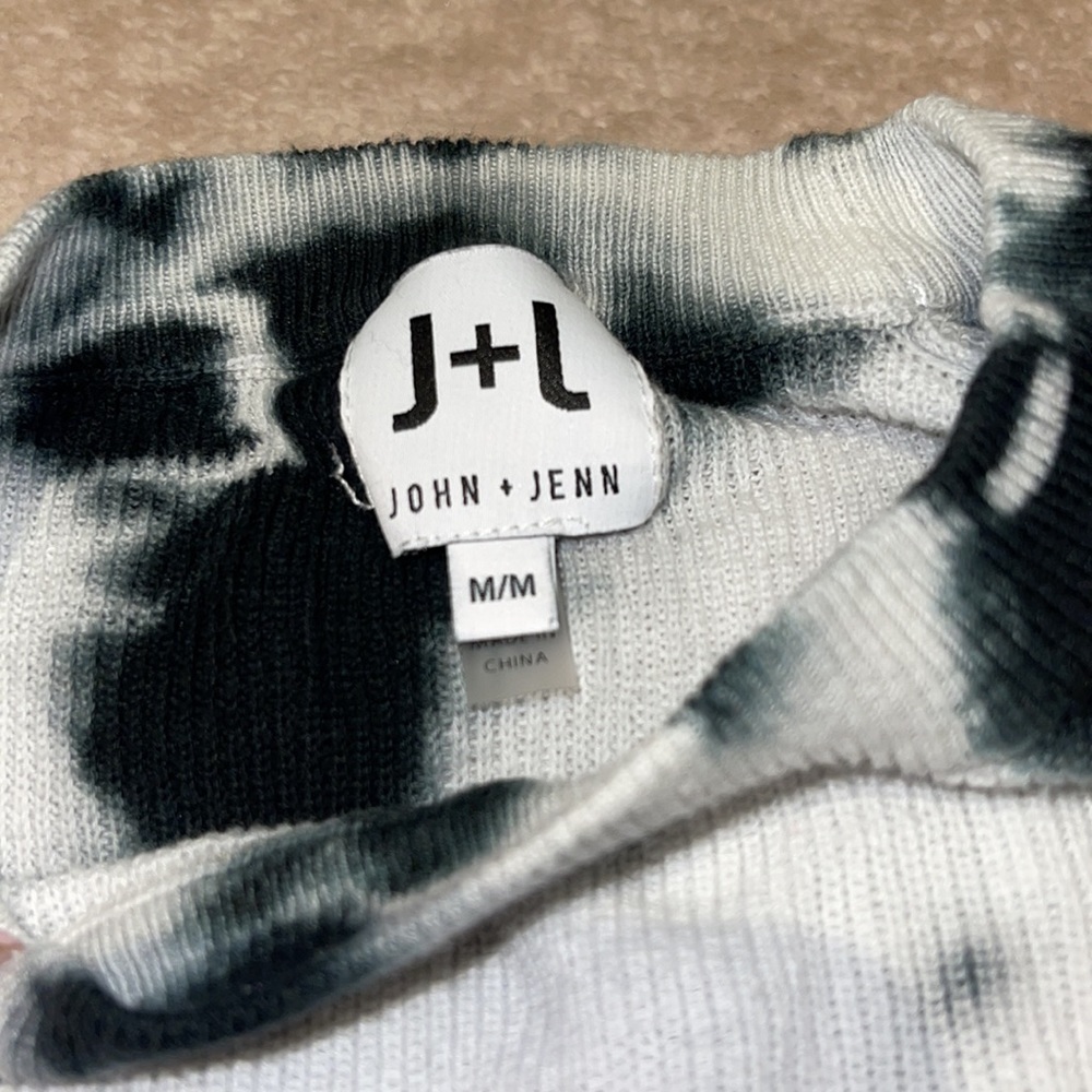 Tie Dye Sweater - Picture 3 of 5